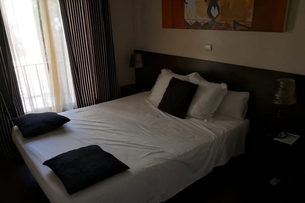THC Tirso Molina Hostel - photo 4