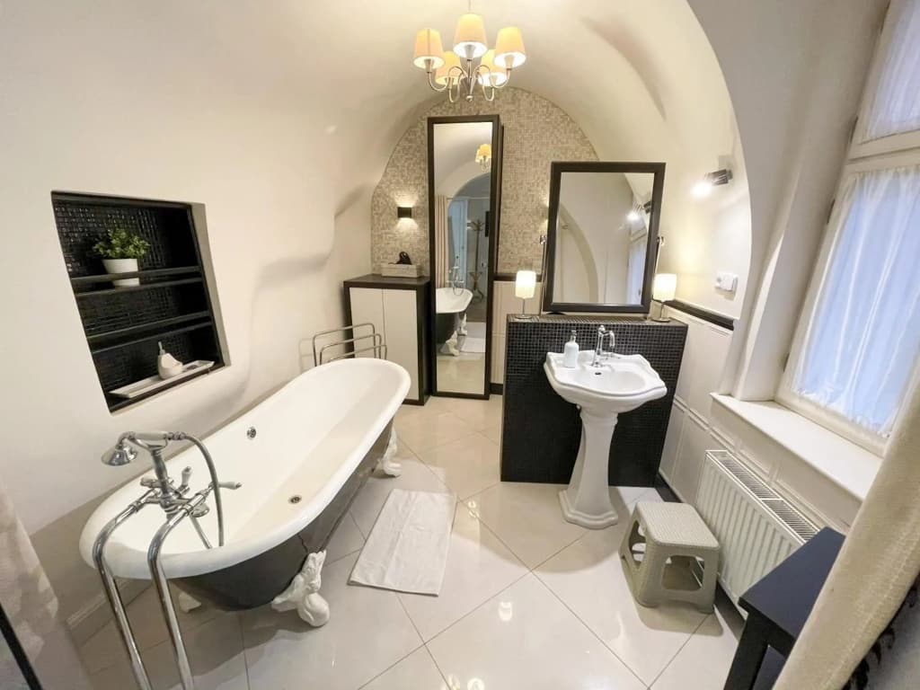 U Obecního dvora 3 - Old Town Apartment - photo 4