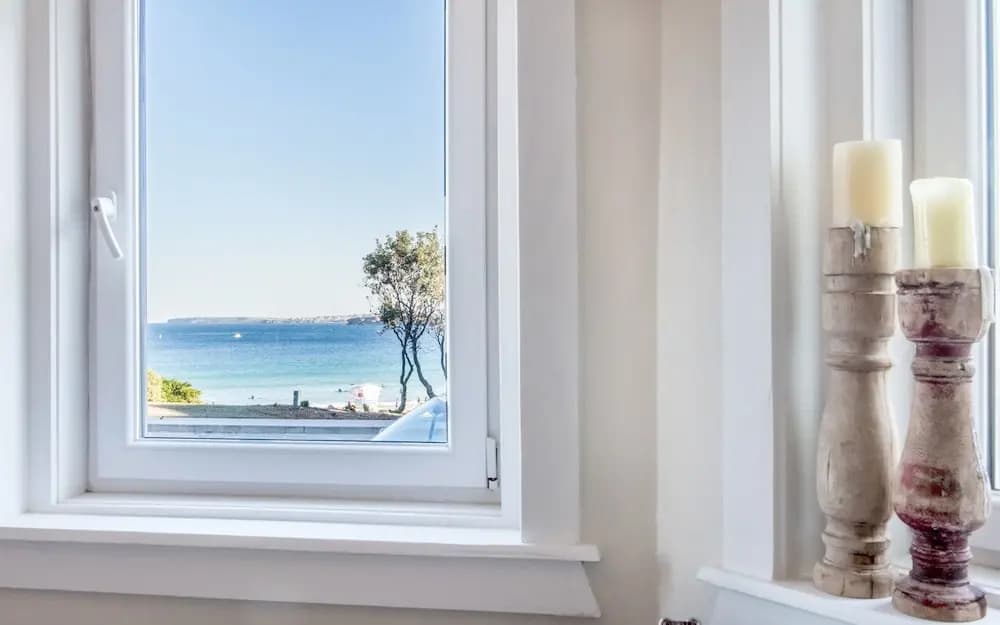 Designer Beachfront Apartment - photo 6