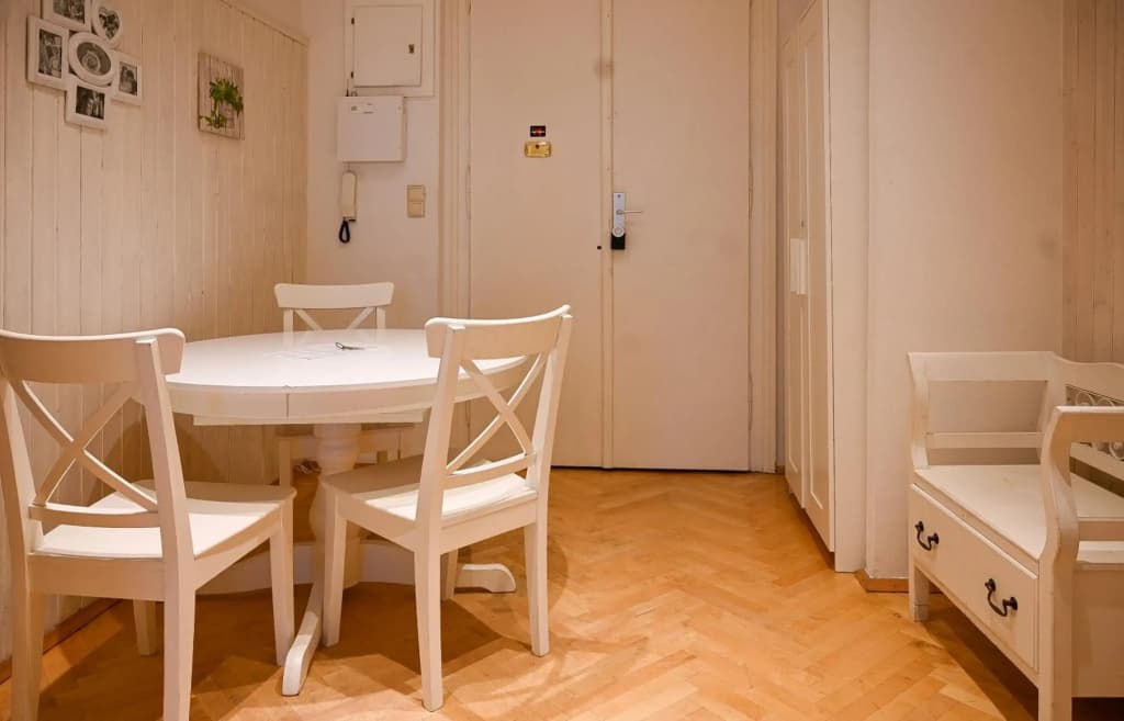 Bright Apartment Schönbrunn Palace - photo 2