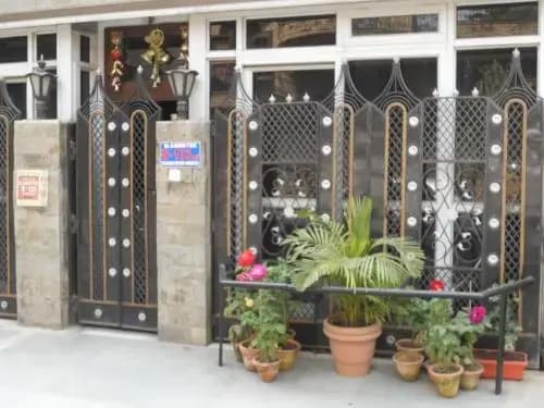 Delhi Expats Guest Home - photo 1