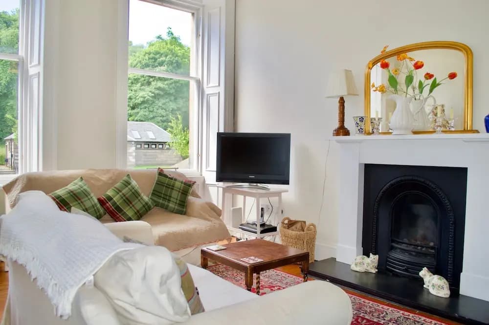 1 Bedroom Flat in Central Edinburgh - photo 6