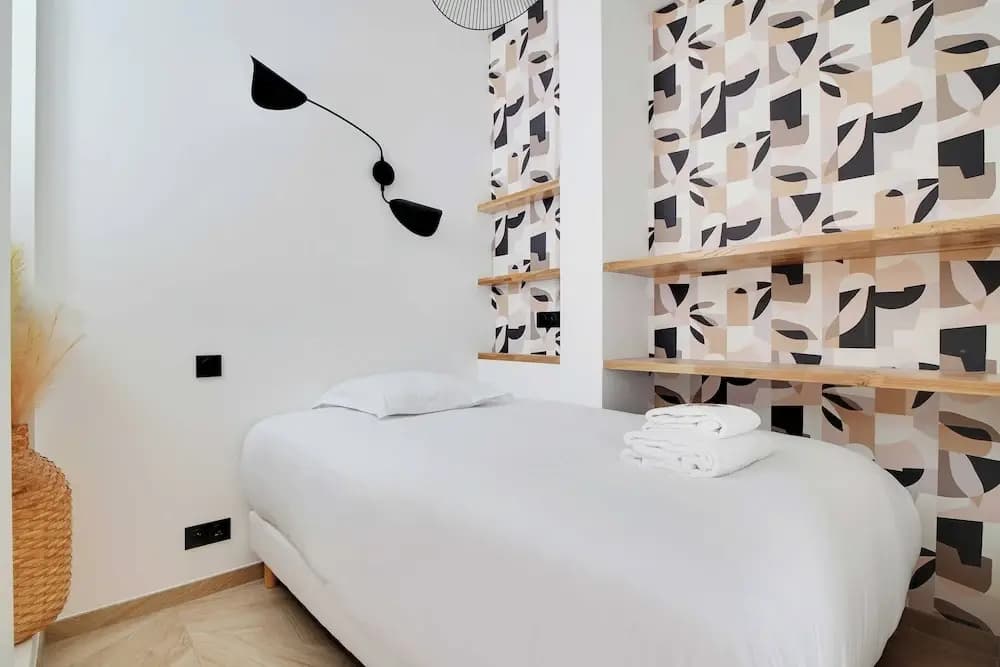 Elegant Apartment - 3br/7p - Moulin Rouge - photo 5
