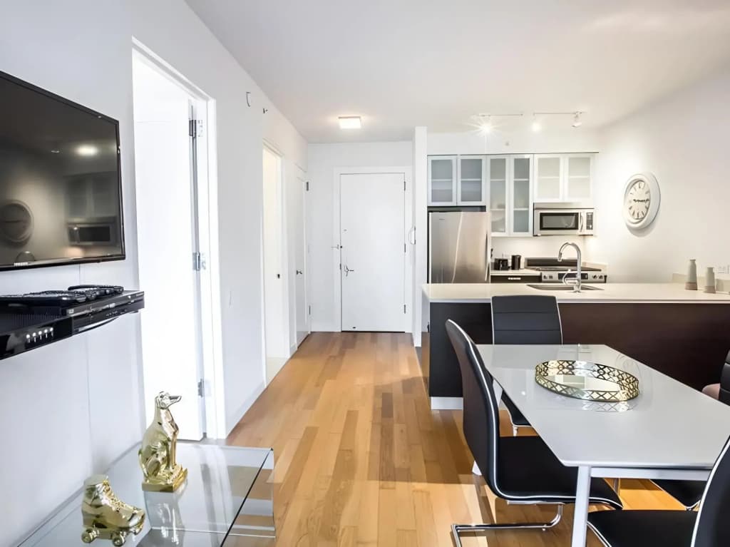 NY Away - Central Park UWS 2-Bedroom - 14D - photo 7