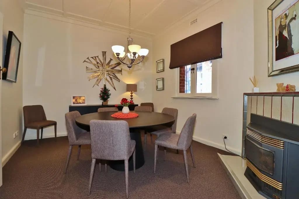 McKenzie House - photo 9
