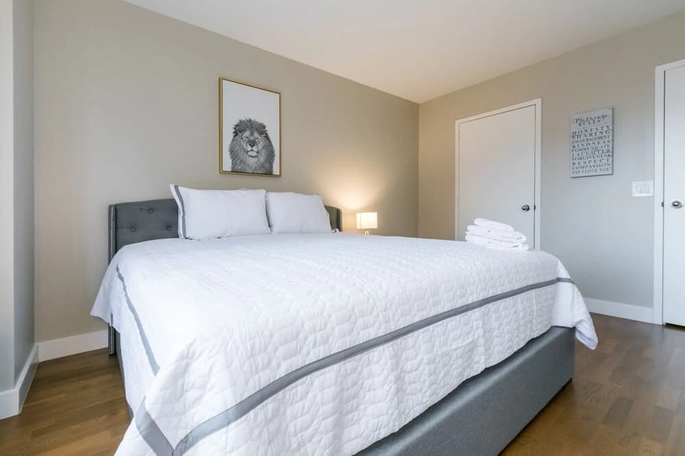 Finest Luxury 1 Bedroom Apartment - photo 5