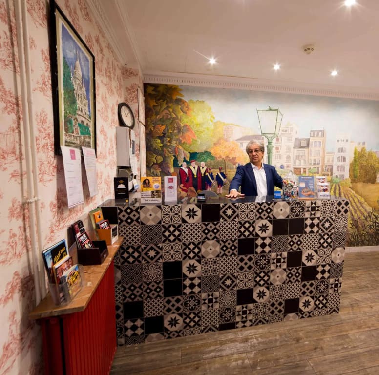 Hotel Regyn's Montmartre - photo 13
