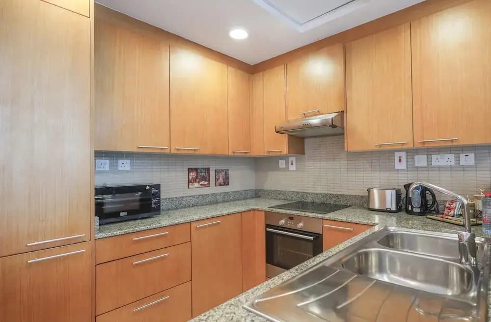 Elite LUX Holiday Homes - Bay Square Luxury Studio in Business Bay Dubai - photo 11
