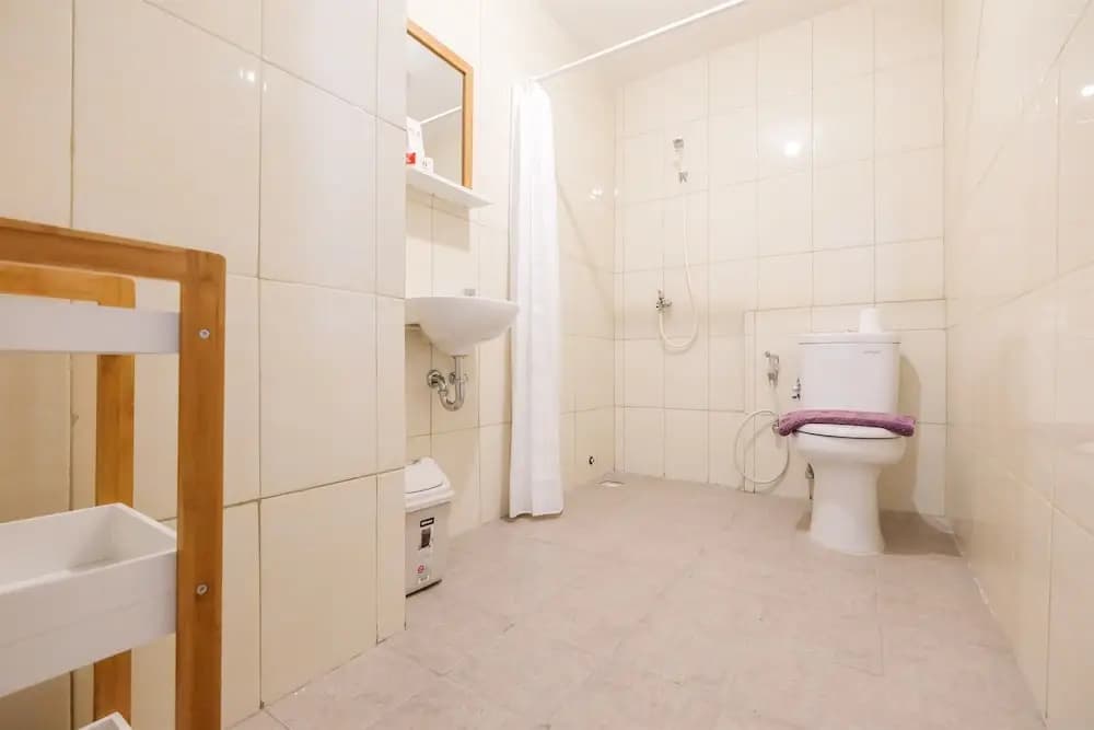 Spacious Bassura City Apartment with Pool View - photo 7
