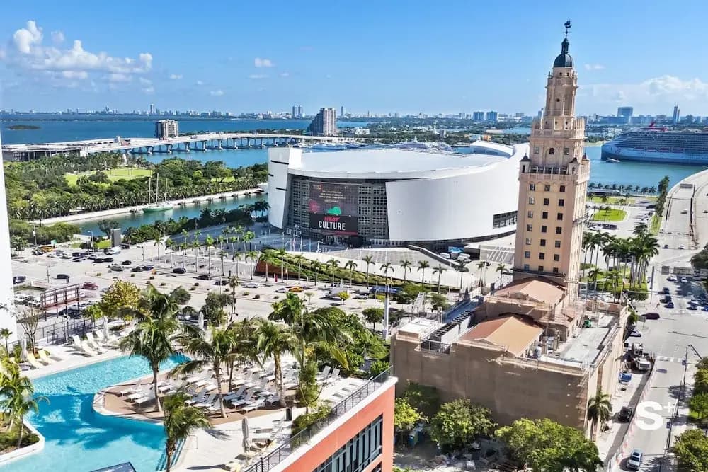 Miami Luxury Studio With City View - photo 9