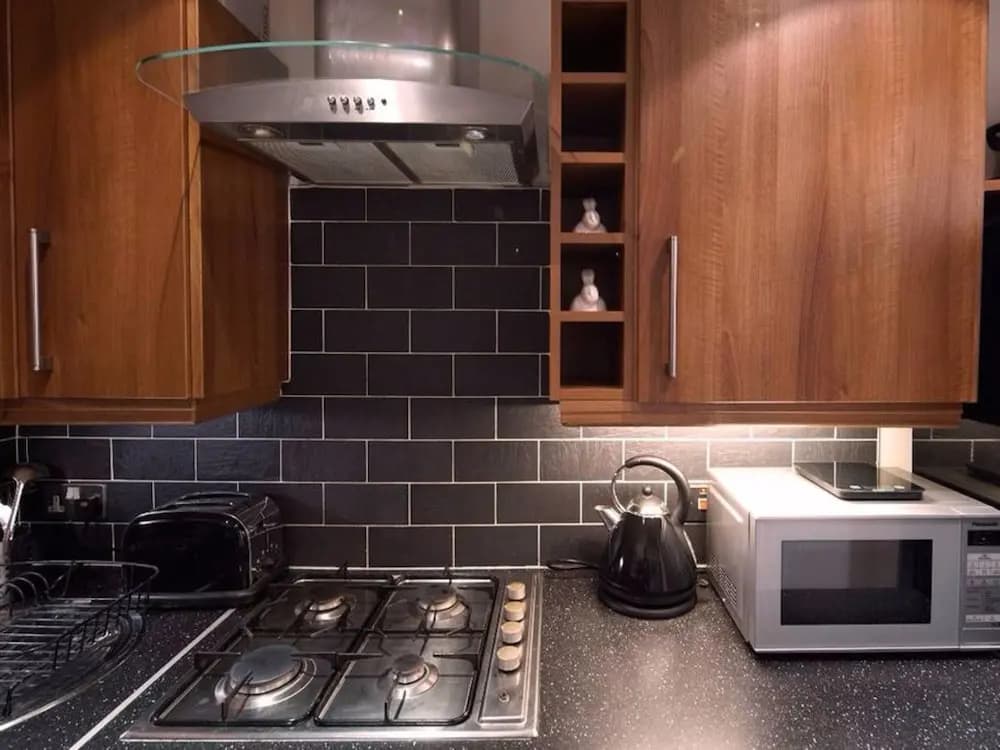 1 Bedroom Flat With Castle View - photo 12