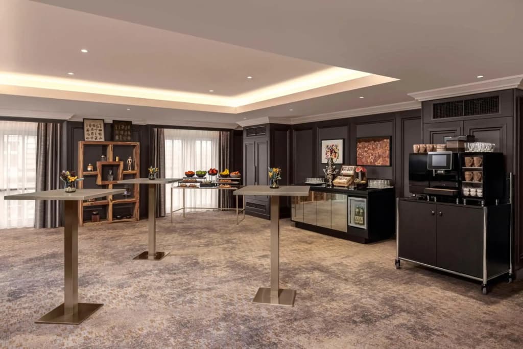 Hilton Vienna Plaza - photo 20