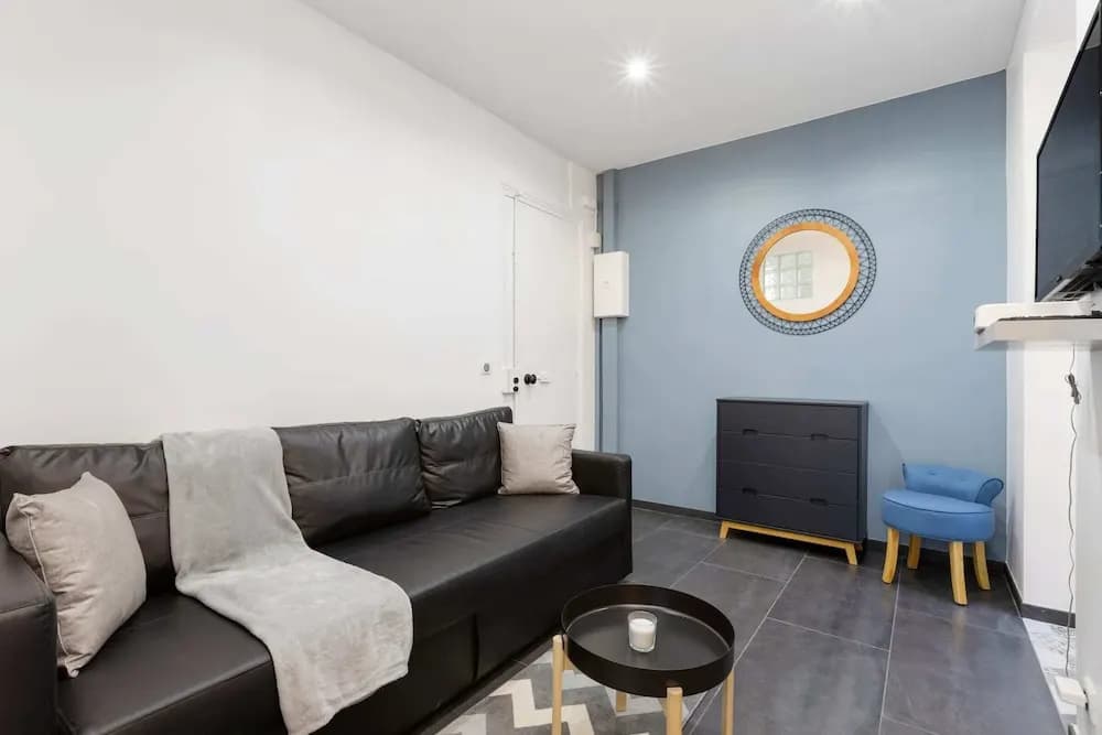 Beautiful Quiet Designer Apartment in Paris - photo 6