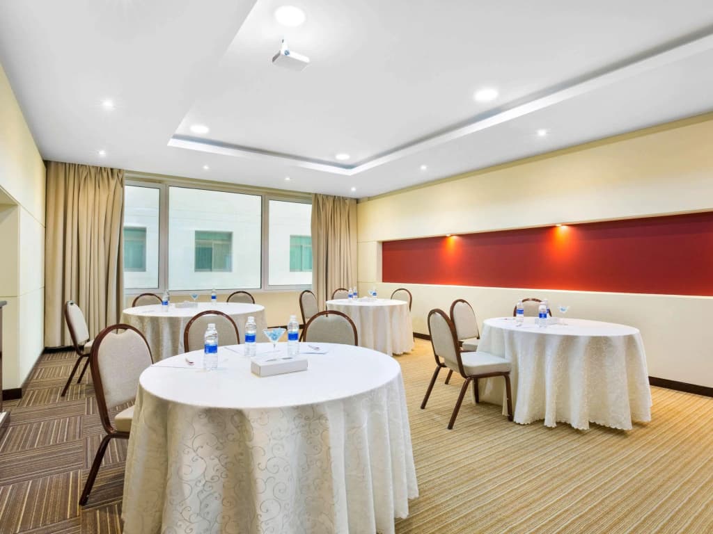 Ibis Muscat Hotel - photo 9