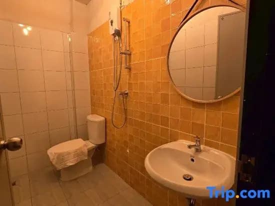 Lhong Krung Hostel - photo 12