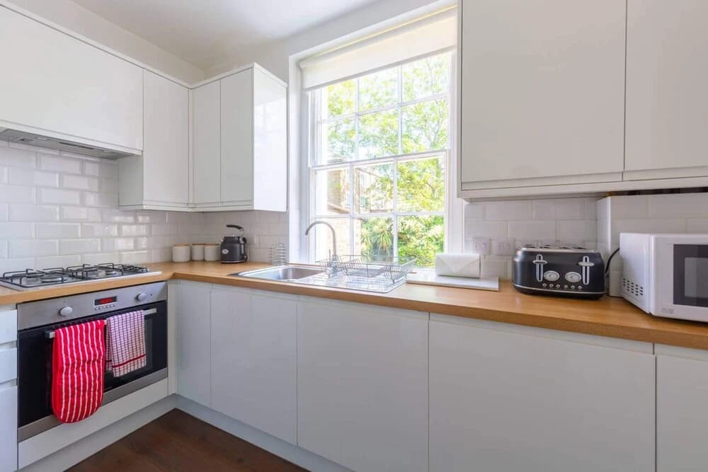 Charming & Central 2BD Flat - Islington - photo 12