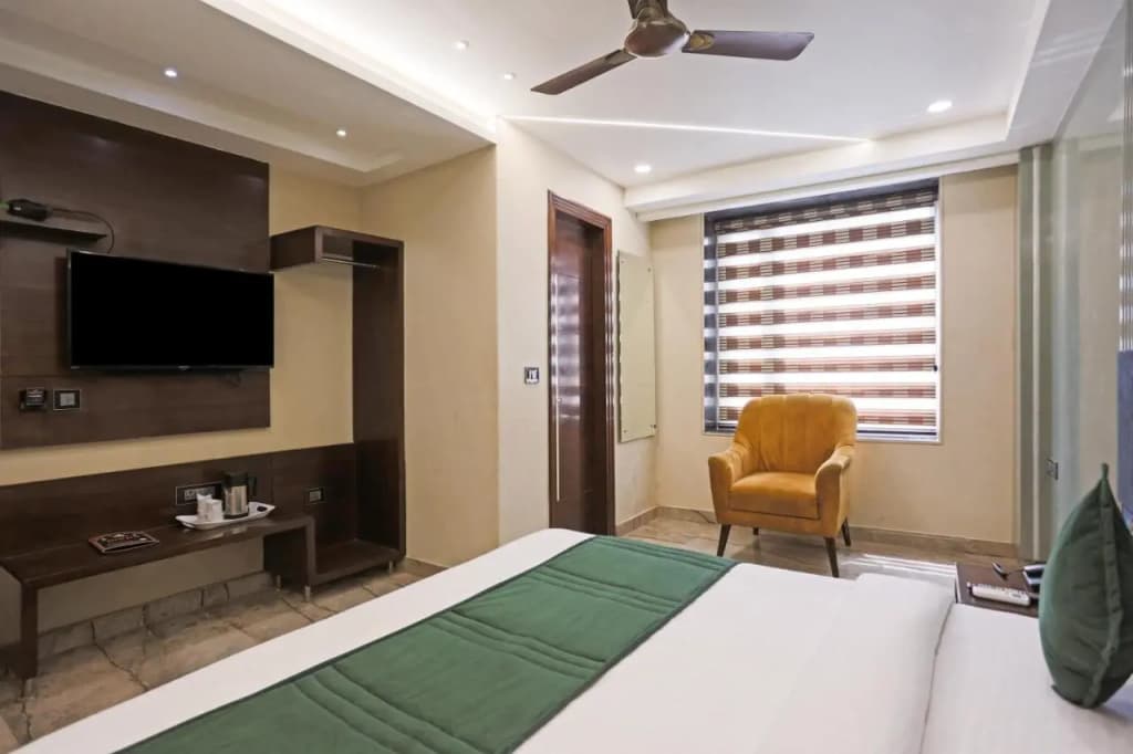 Hotel Vanson Delite - photo 1
