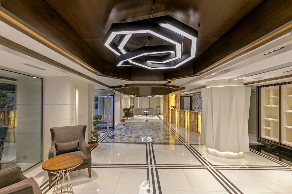 B Business Hotel & Spa - photo 17