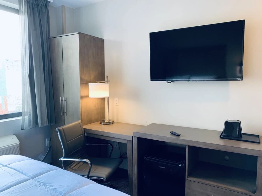 Capital Hotel - photo 6