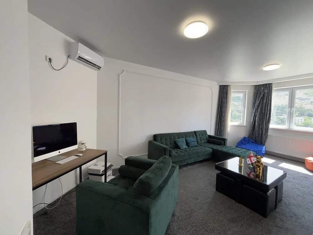 Charming 1-bed Apartment in Tbilisi - photo 1