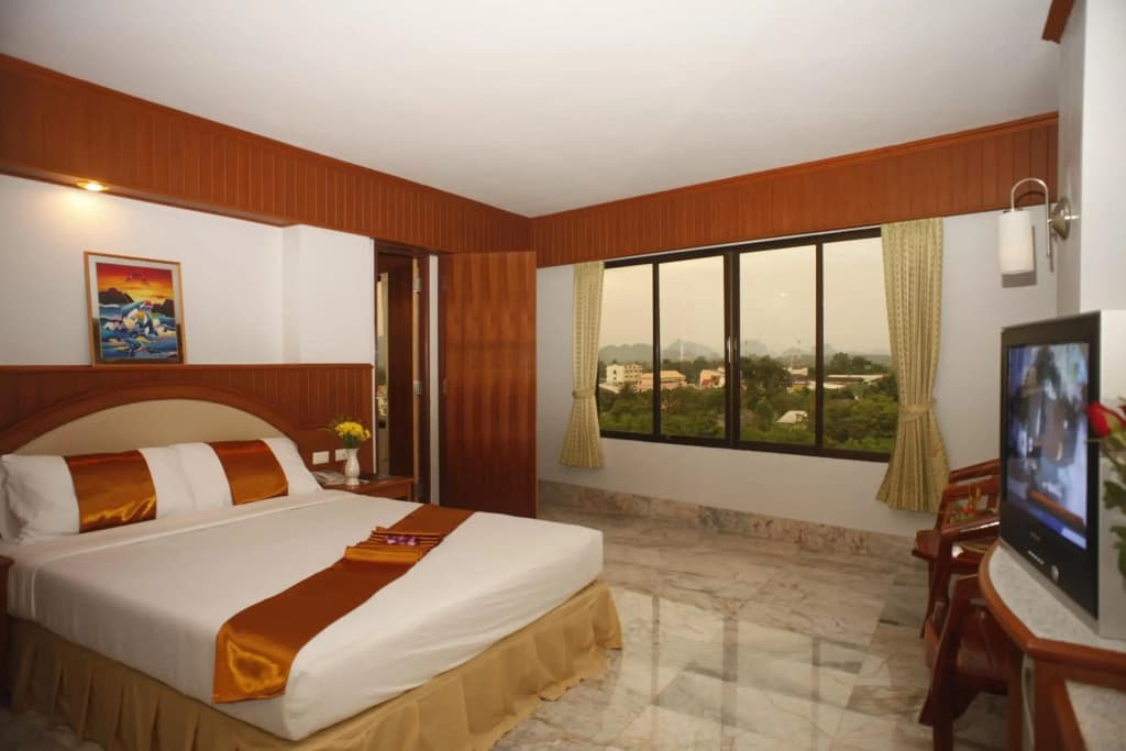 Boonsiam Hotel - photo 4