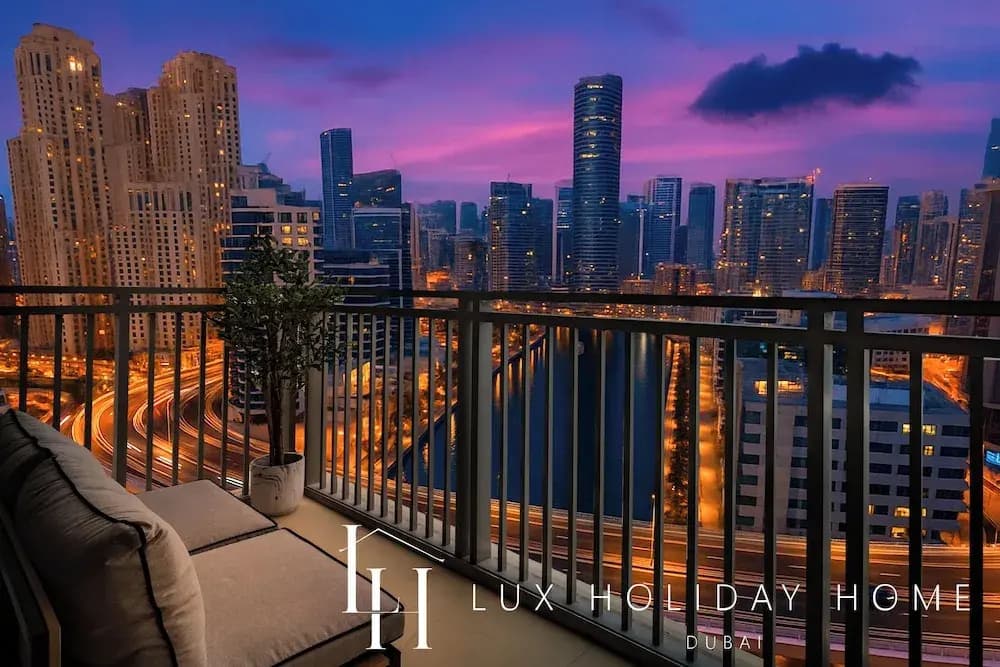 LUX 52 42 Deluxe Marina View Suite 3 - photo 4