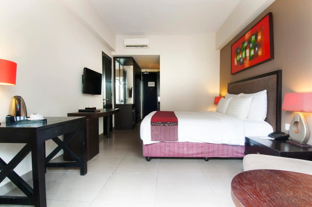 100 Sunset Hotel - photo 7