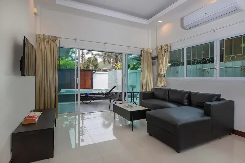 Holiday 2BR Jacuzzi Pool Villa Lancelot3 - photo 6