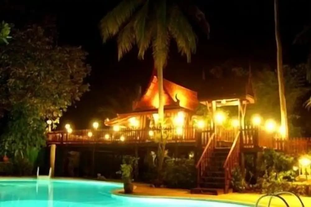 Harry's Bungalows & Restaurant - photo 16