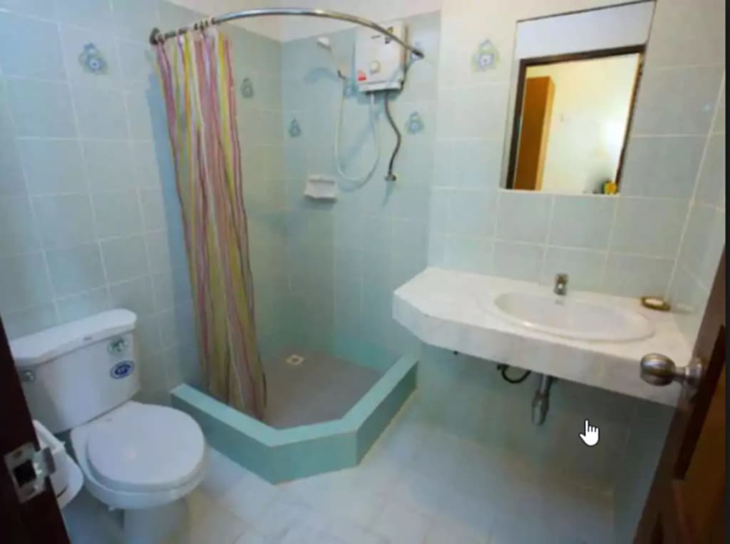 OYO 320 Regent 2002 Guest House - photo 9