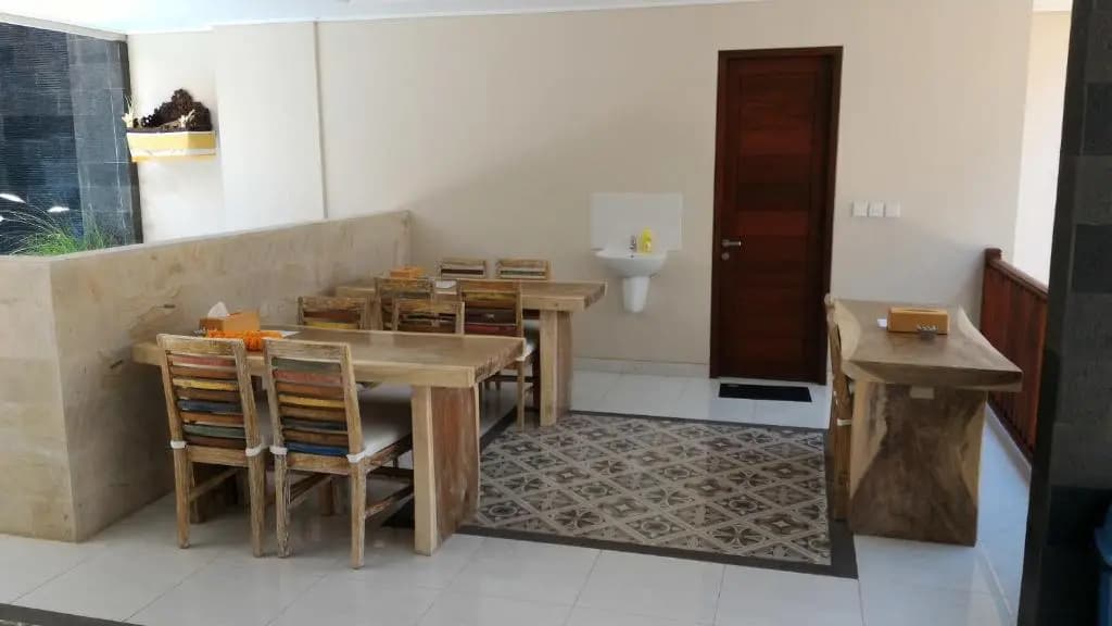 Nyaman Guest House - photo 2