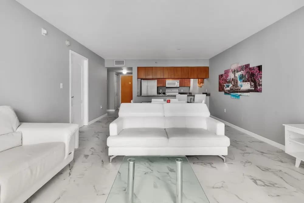 The Club at Brickell Bay Luxury Suites - photo 3