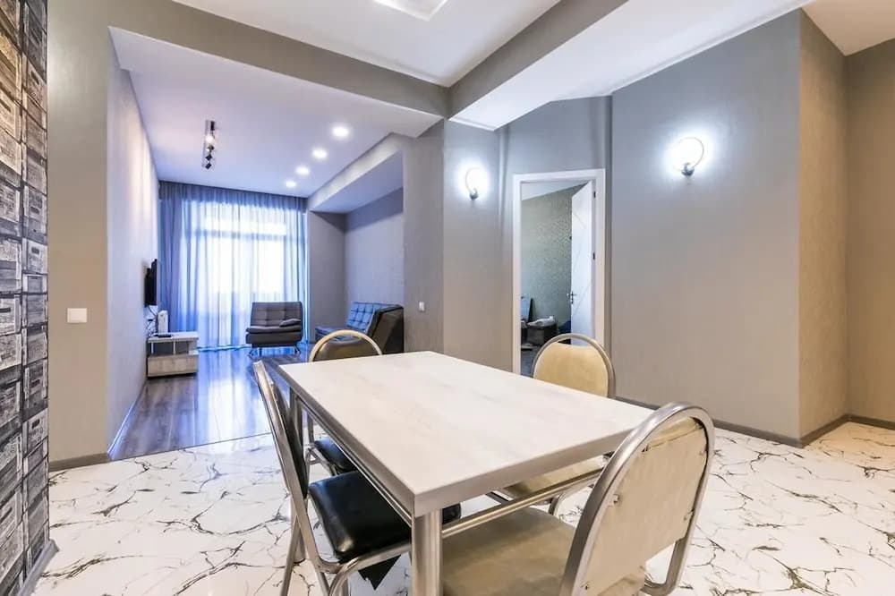 Apartment on Saakadze Square - photo 6