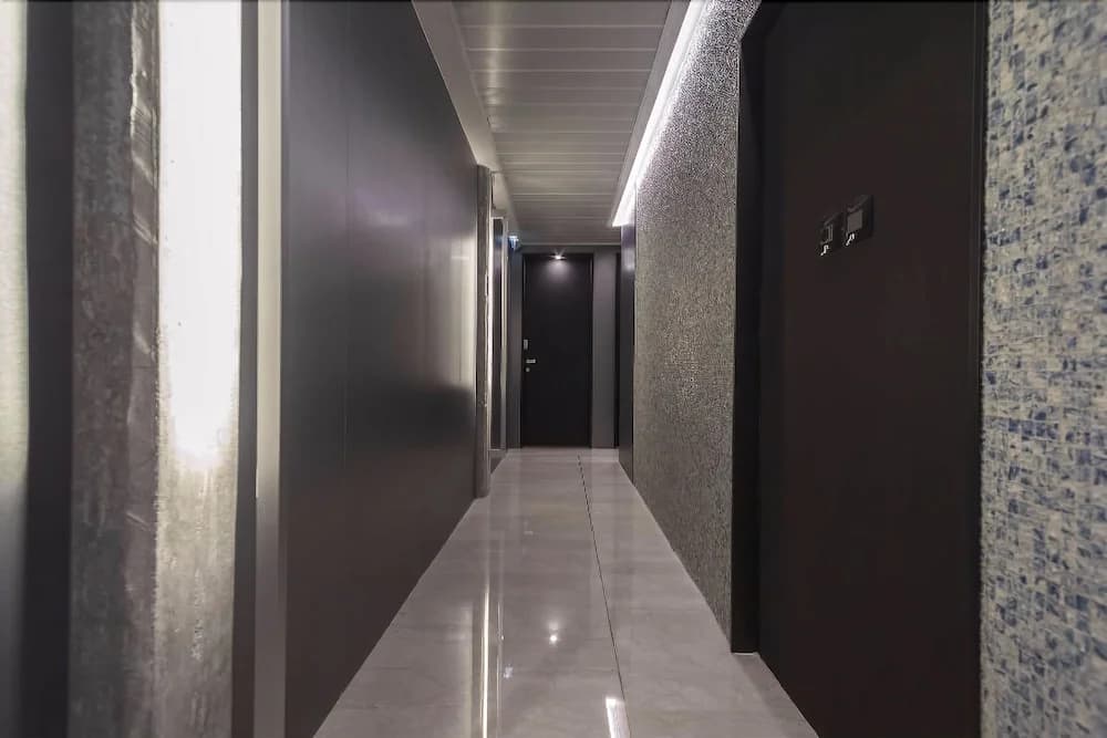 Bmore Apartments - photo 12