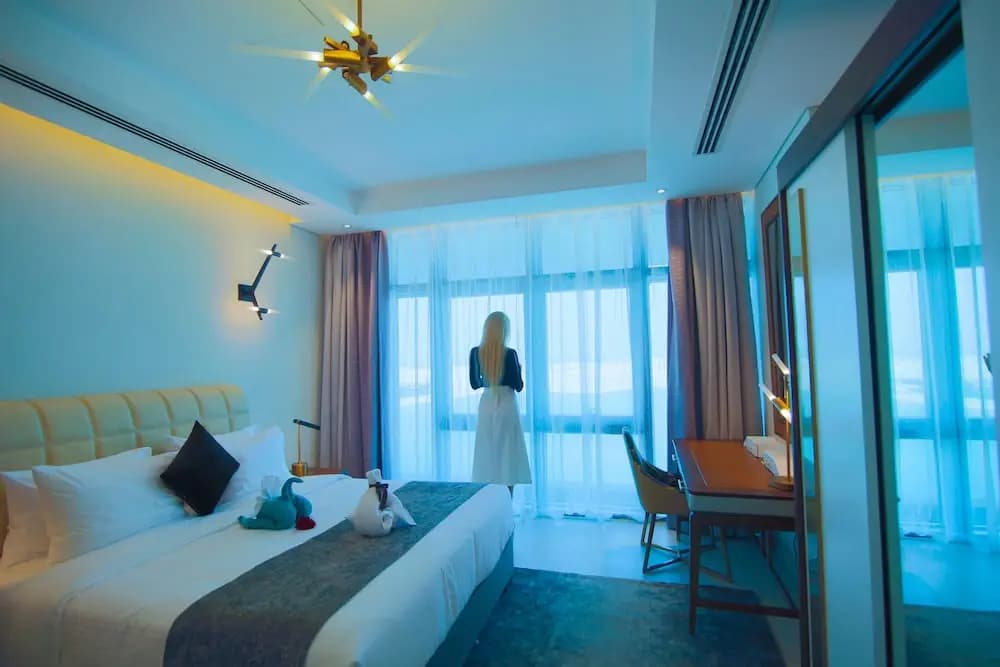 Waterfront Hotel and Apartment - photo 48
