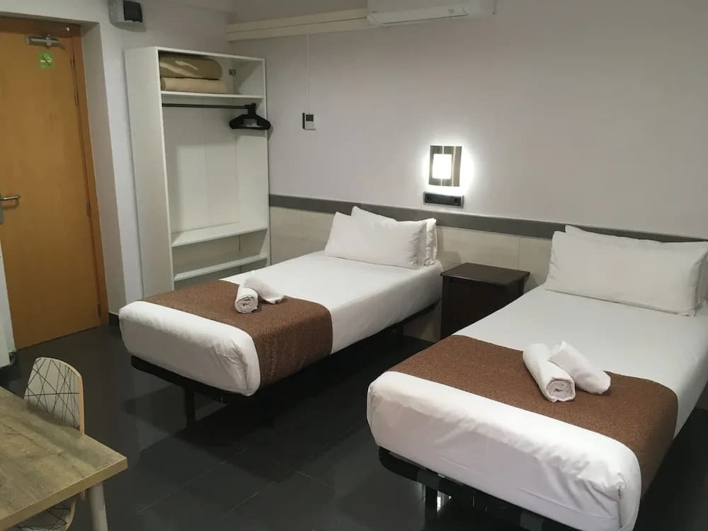 Hostal Levante - photo 18