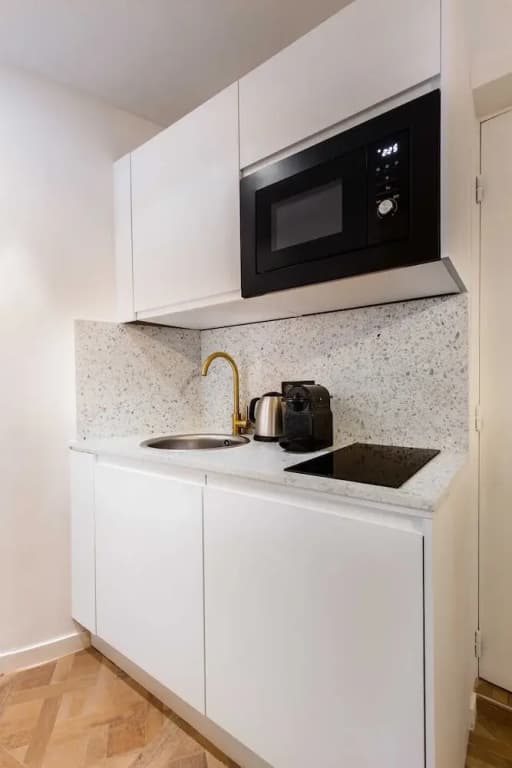 Charming Apartment - 1BD /6P - Near Eiffel Tower - photo 11
