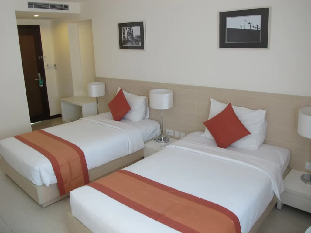 Nhi Phi Hotel - photo 7