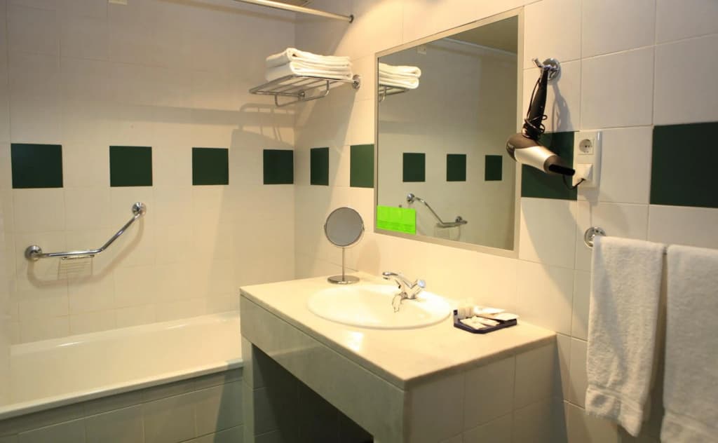 Hotel 3K Madrid - photo 31