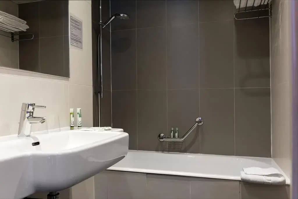 Hotel Eiffel Capitol - photo 9