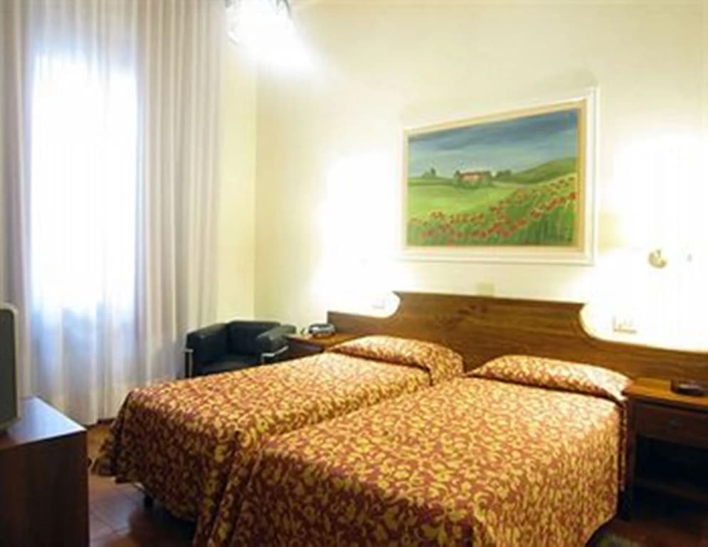 Hotel City - photo 4