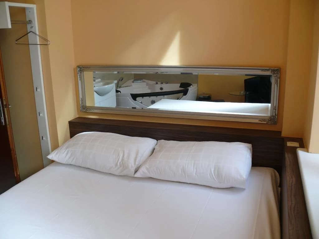 Early Bird Budget Hotel - photo 2