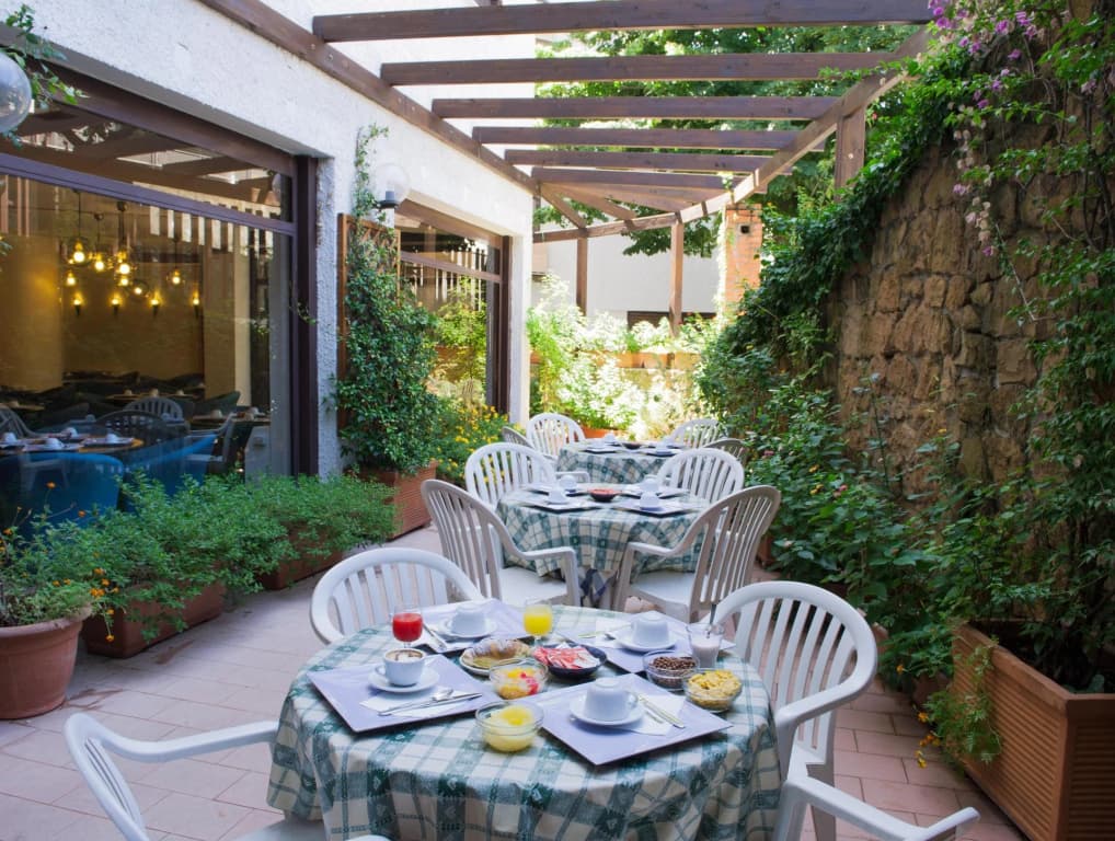 Hotel La Pergola - photo 10