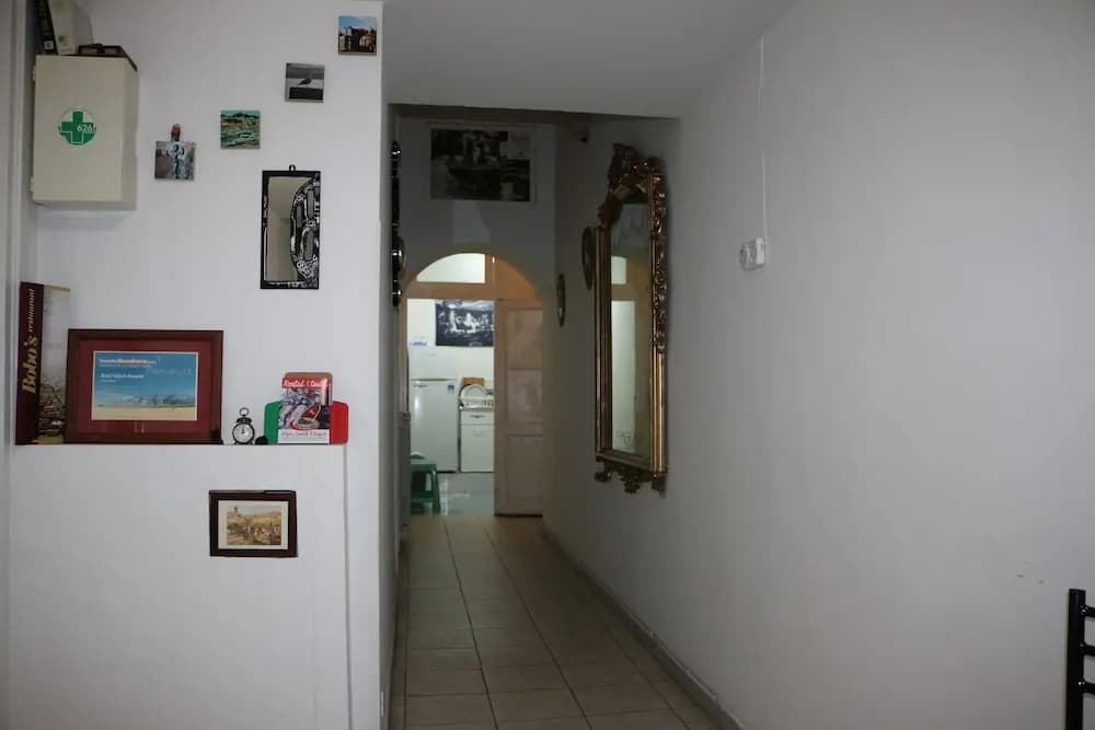 Roman Place - photo 9