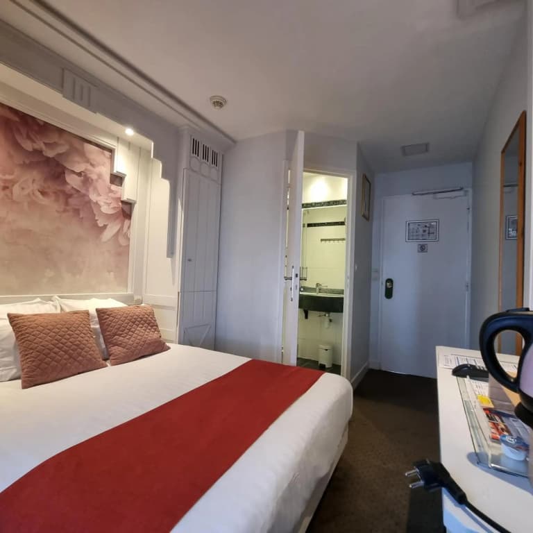 France Eiffel Hotel - photo 33