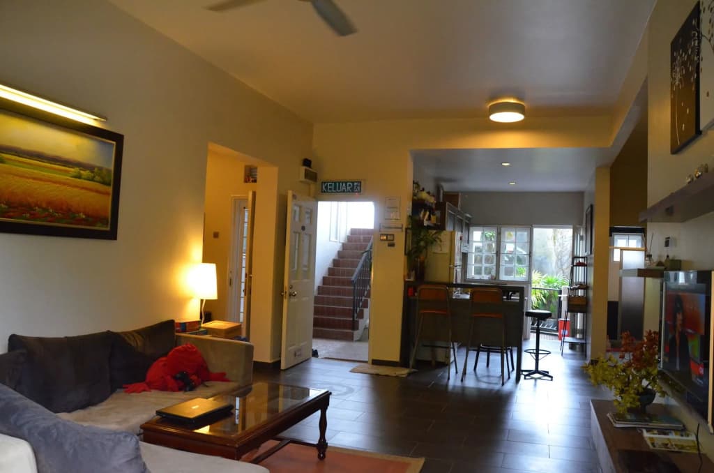Gerard's Place Roomstay - photo 13