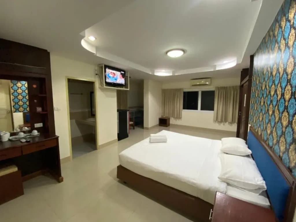 Vp Place 2 - photo 10