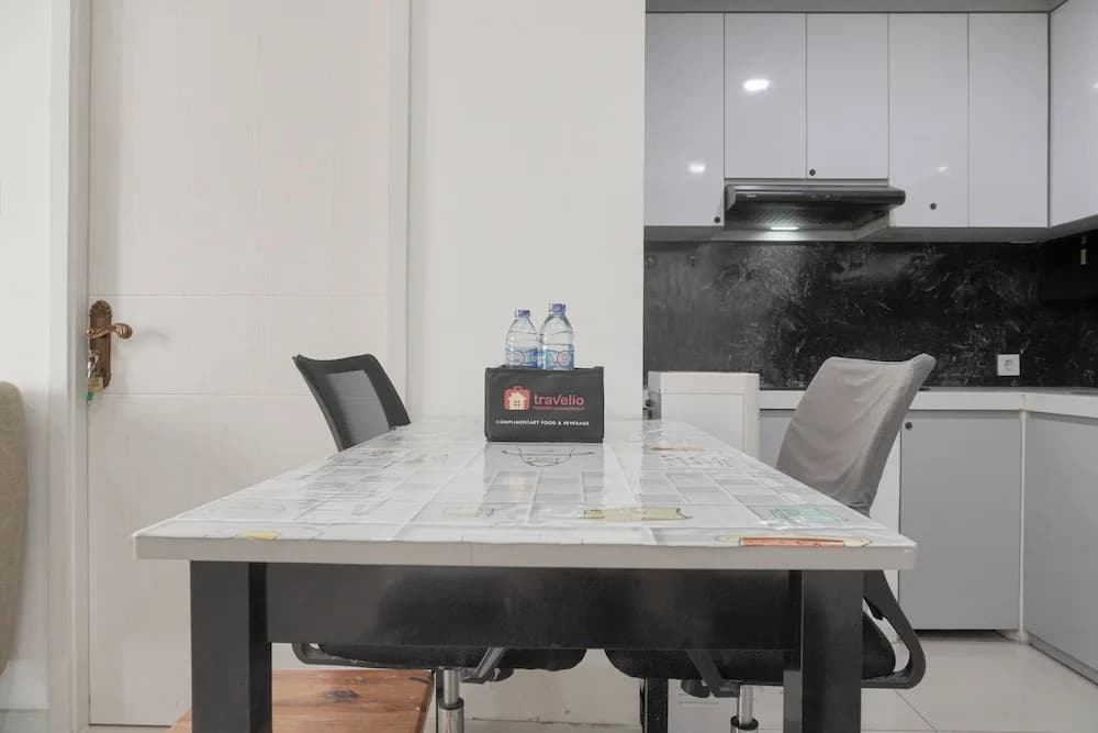 Restful And Modern 3Br At Daan Mogot City Apartment - photo 12