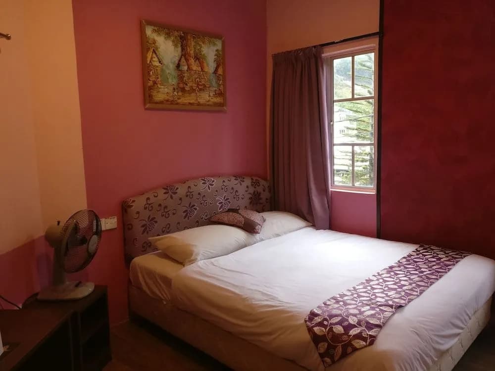 CranesBill Hotel - photo 2