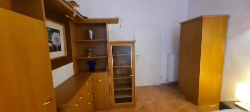 Elegant 2BR Prime Central Location - photo 4